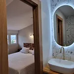 Cosma House