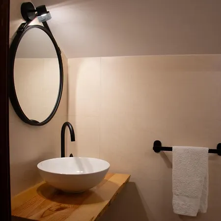 Pensión Cosma House Hinojedo